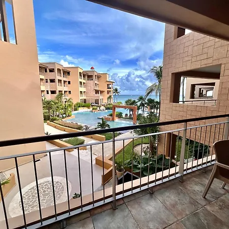 El Faro 206 Reef Apartment